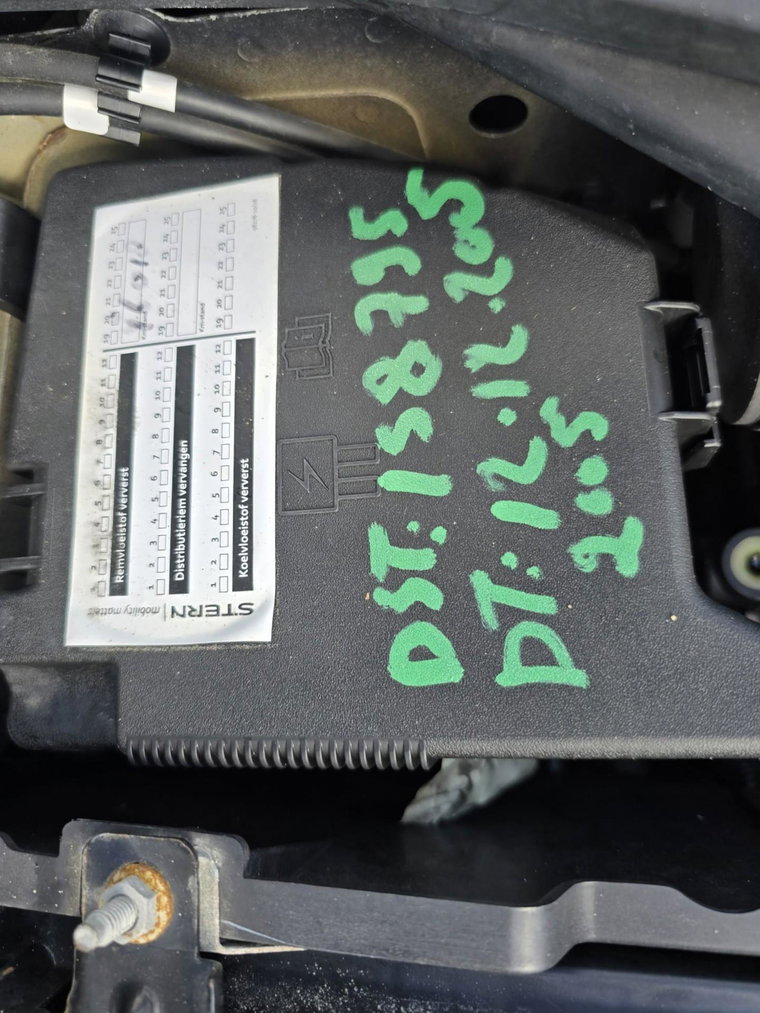 Vehicle Image 35