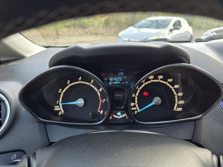 Vehicle Image 37