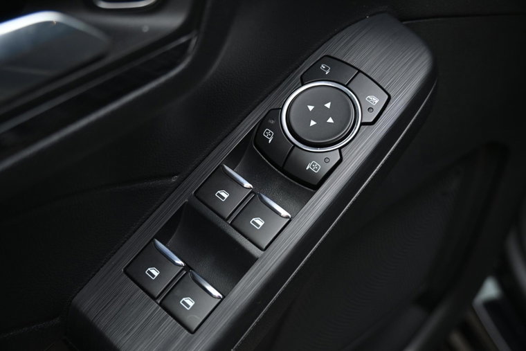 Vehicle Image 24