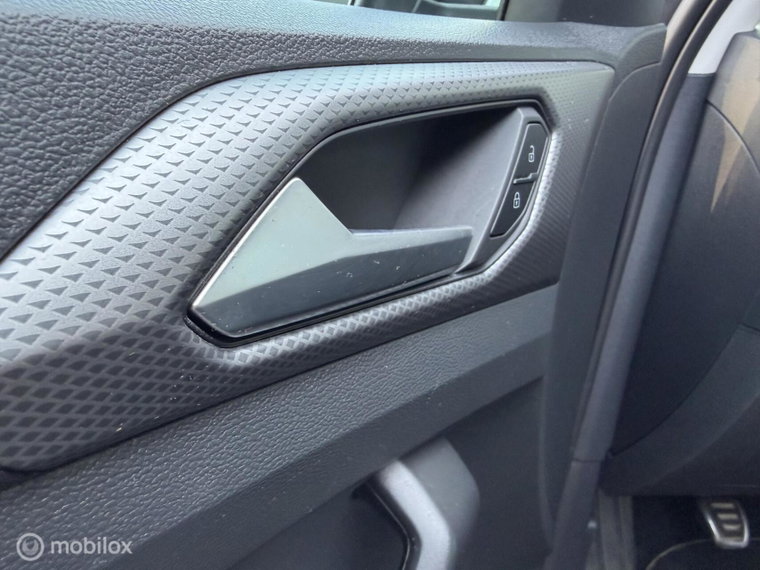 Vehicle Image 48