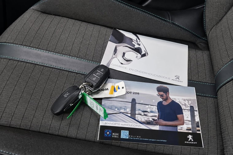 Vehicle Image 13