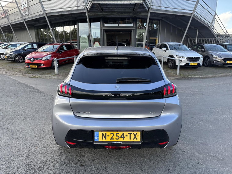 Vehicle Image 29