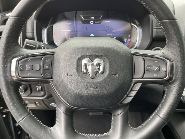 Vehicle Image 28