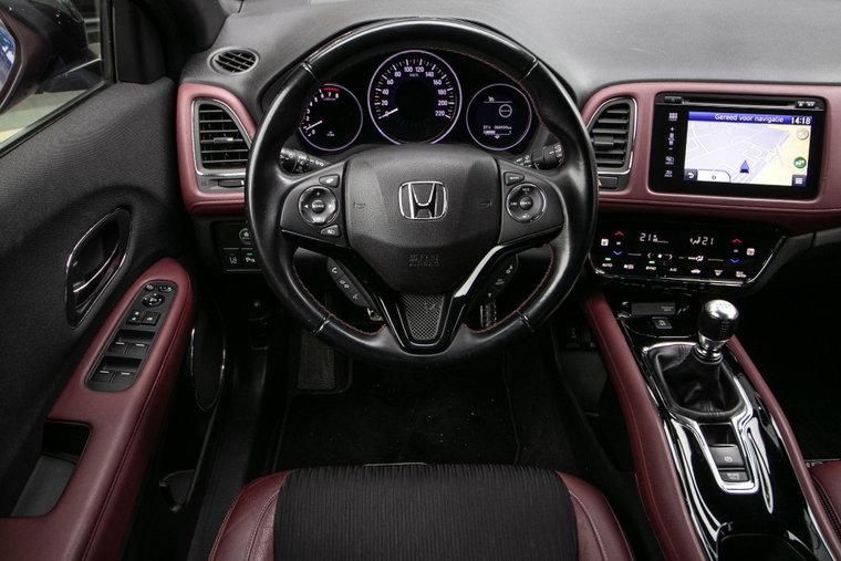 Vehicle Image 15