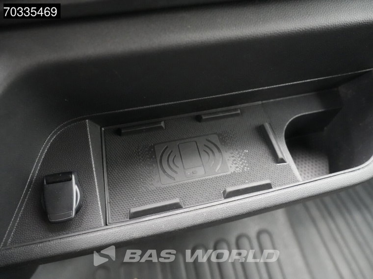 Vehicle Image 34