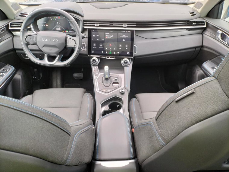 Vehicle Image 6