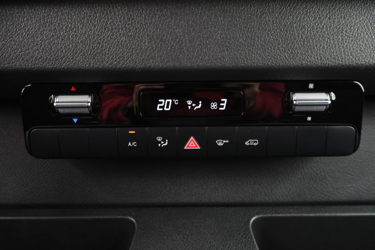 Vehicle Image 47