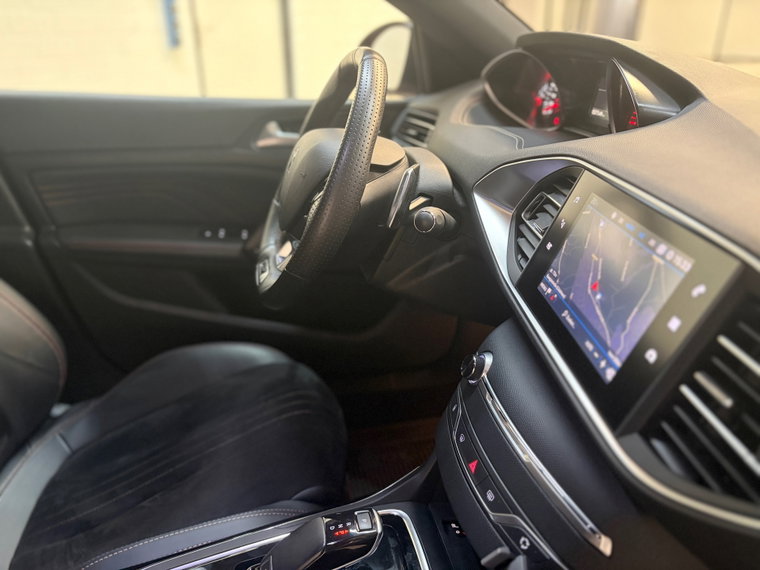 Vehicle Image 36