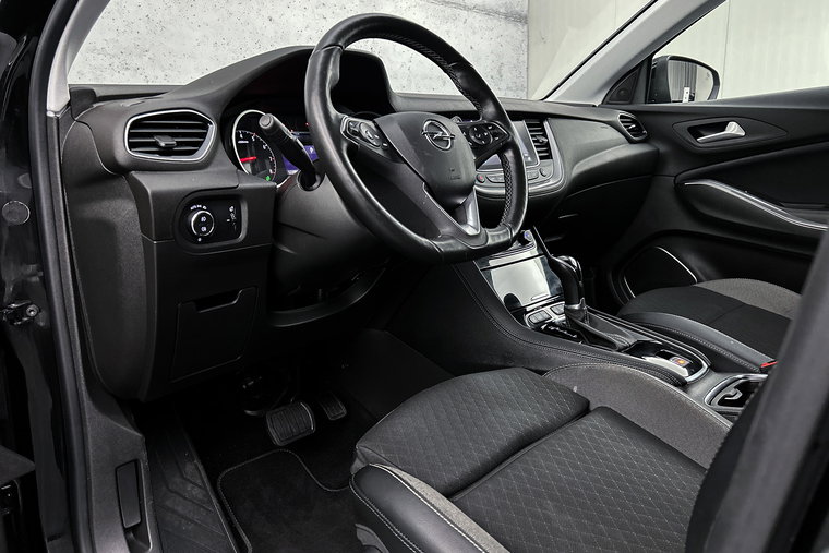 Vehicle Image 30