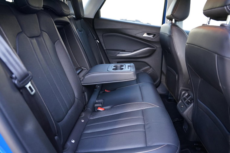Vehicle Image 13