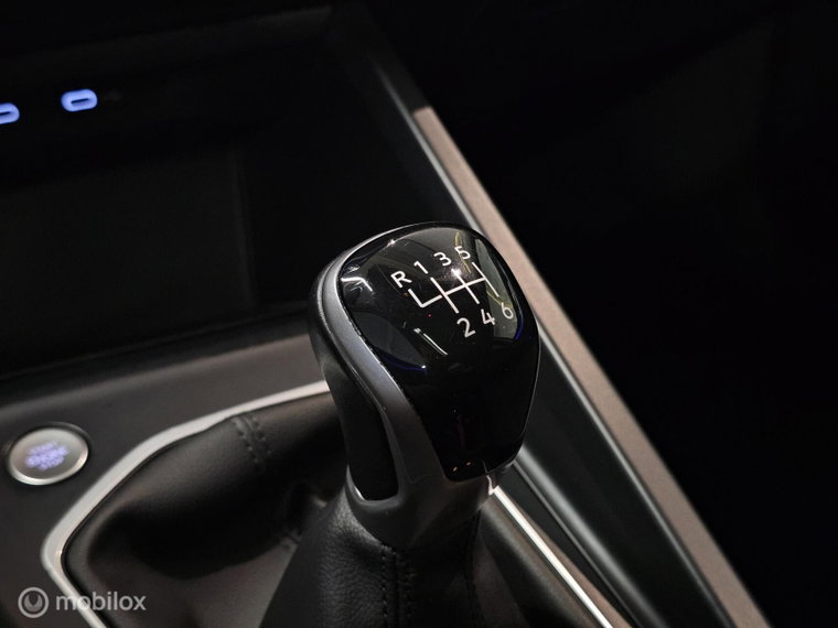Vehicle Image 37