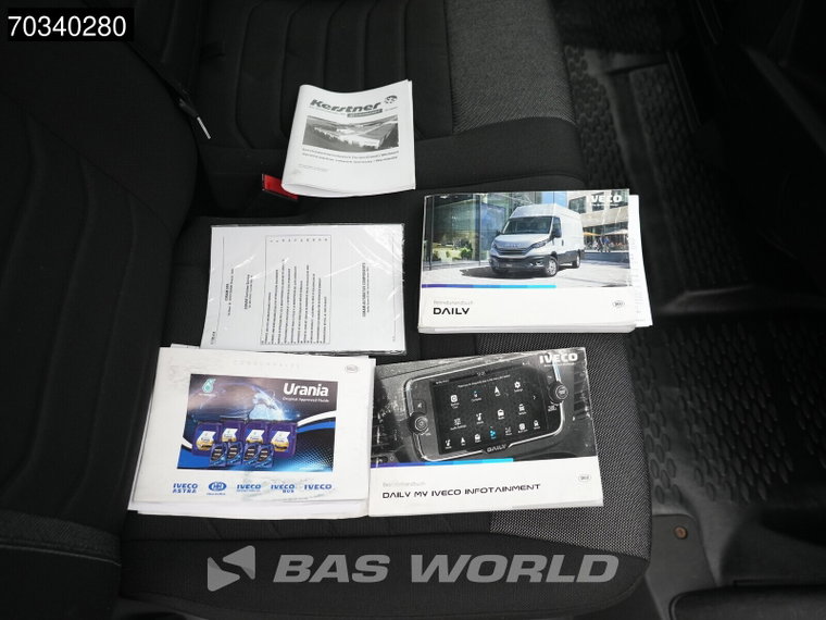Vehicle Image 35