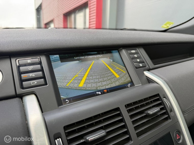 Vehicle Image 16