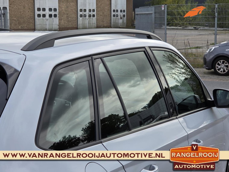 Vehicle Image 26