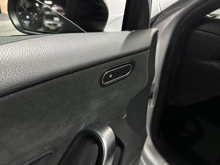 Vehicle Image 31