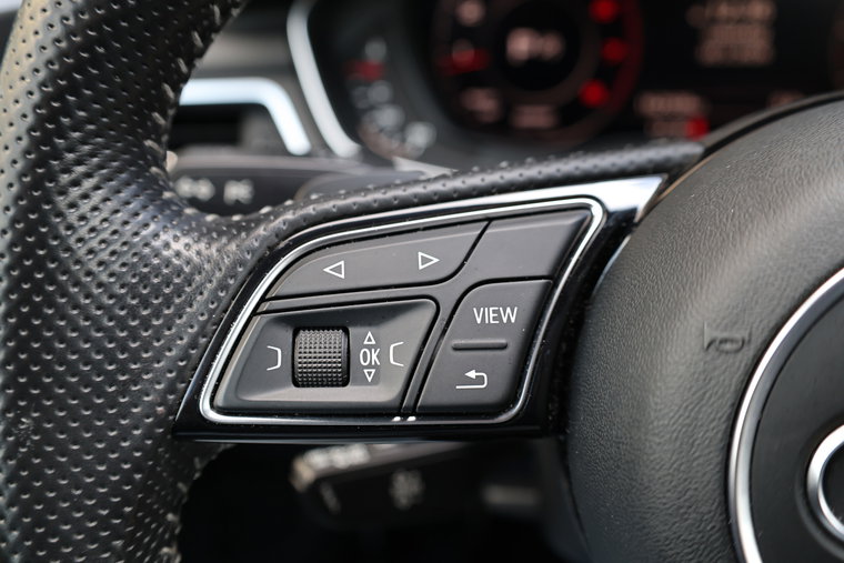 Vehicle Image 22