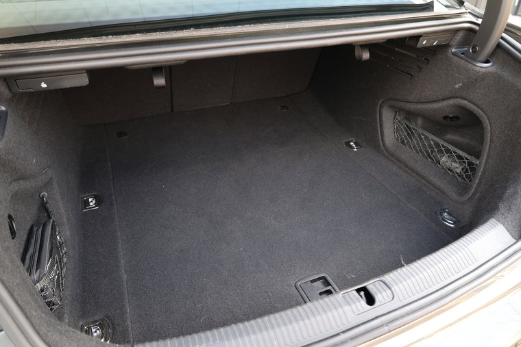 Vehicle Image 35