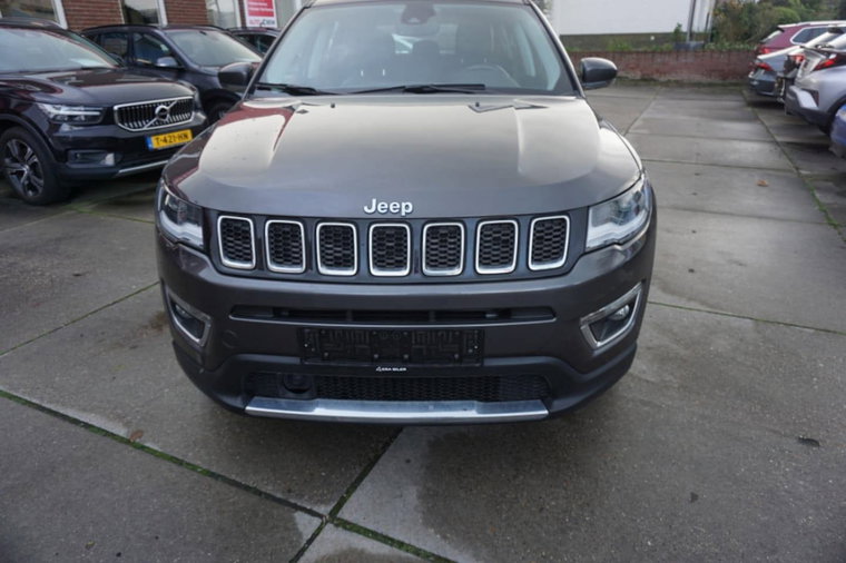 Vehicle Image 18