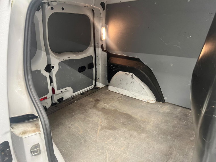 Vehicle Image 17