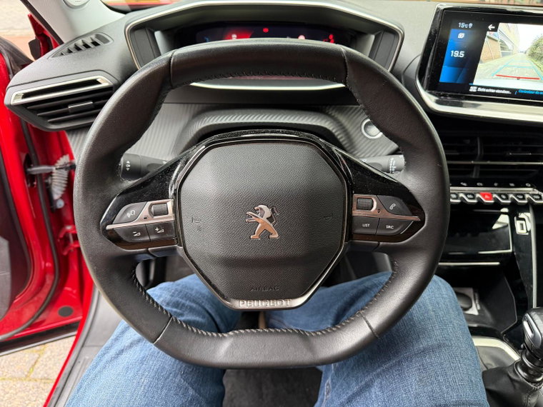 Vehicle Image 19