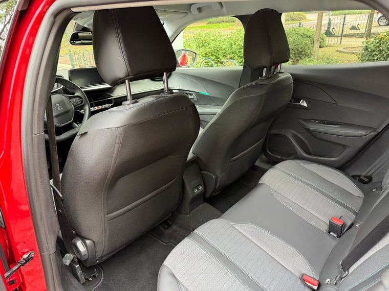 Vehicle Image 38
