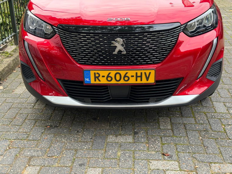 Vehicle Image 6