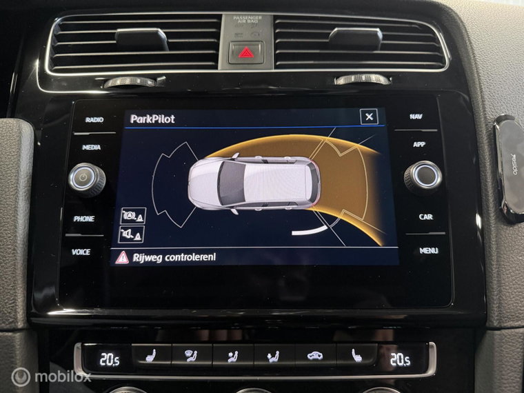 Vehicle Image 16