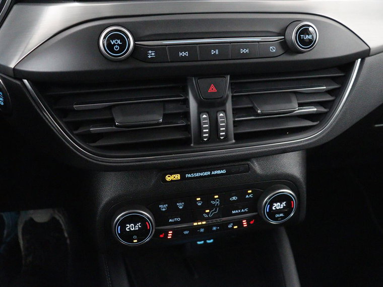 Vehicle Image 26