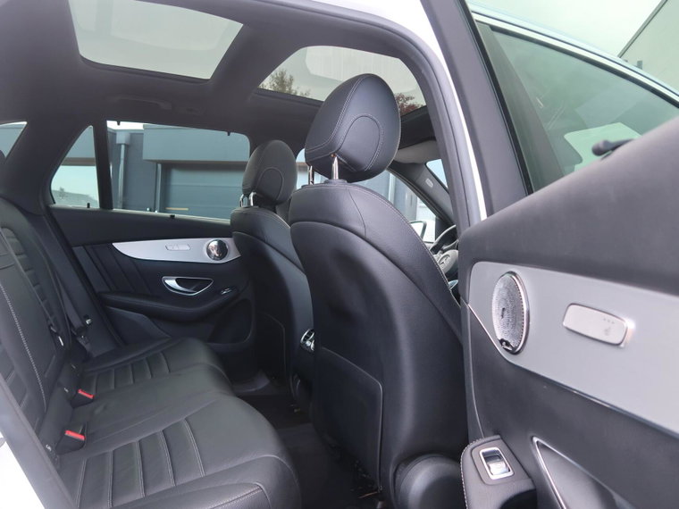 Vehicle Image 28