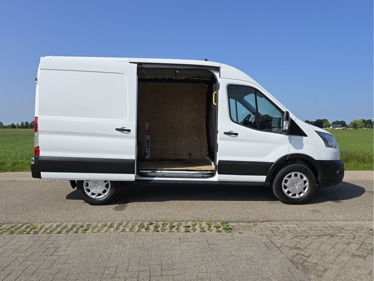 Vehicle Image 27