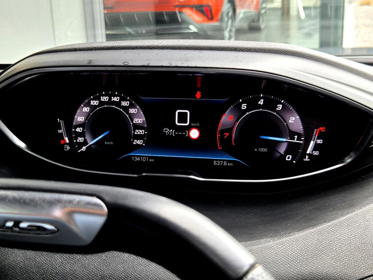 Vehicle Image 38