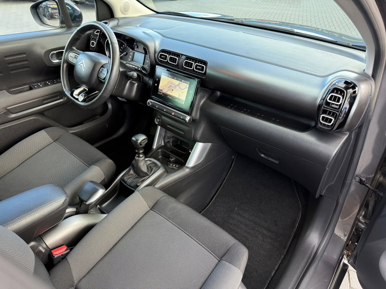 Vehicle Image 28