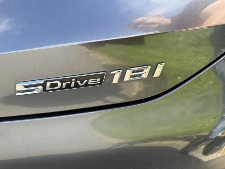 Vehicle Image 27