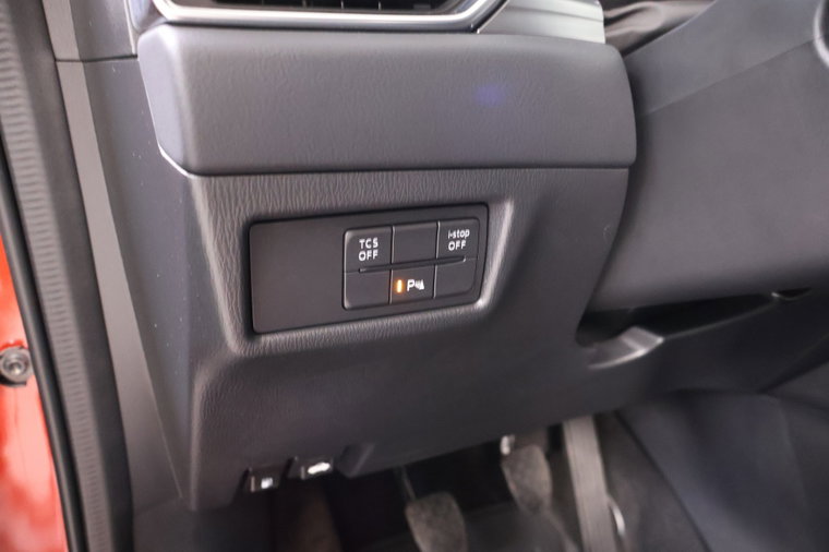 Vehicle Image 24