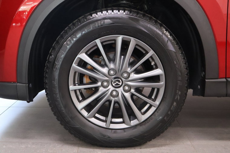 Vehicle Image 5