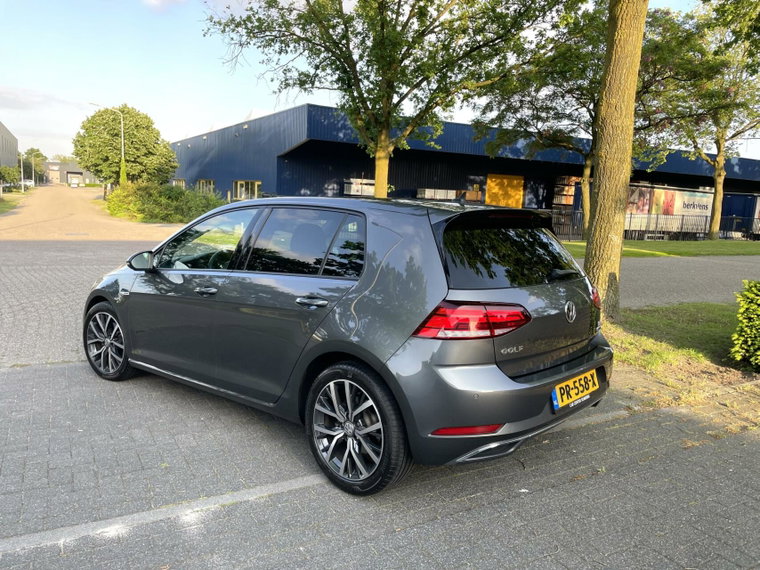 Vehicle Image 18