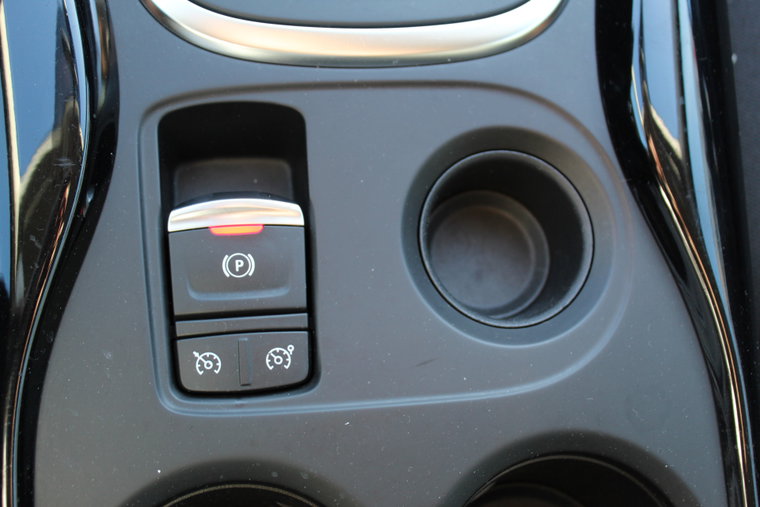 Vehicle Image 25