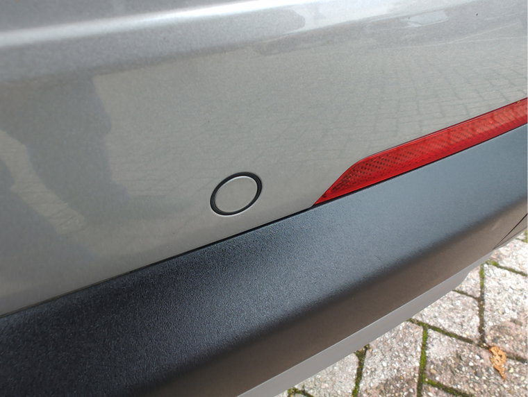 Vehicle Image 32