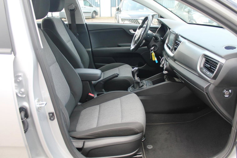 Vehicle Image 14