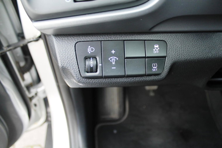 Vehicle Image 26