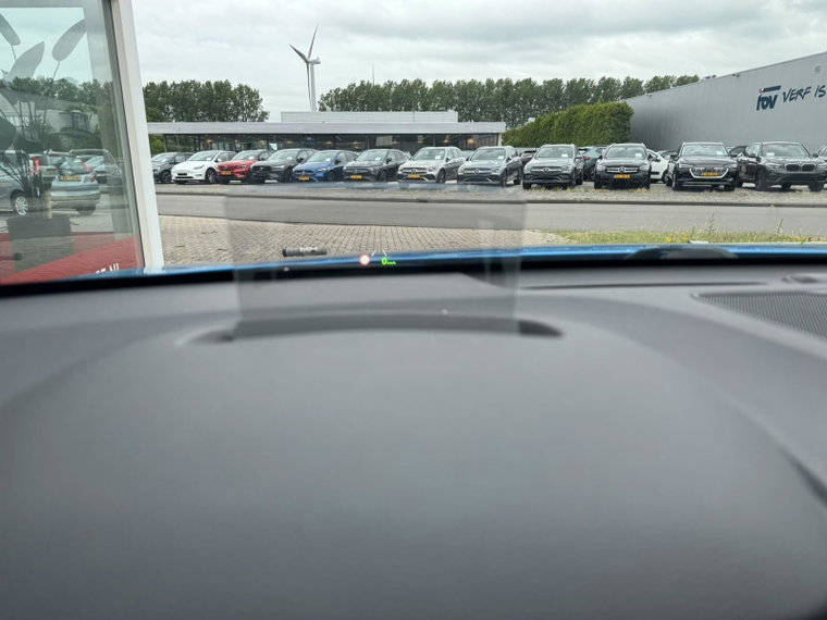Vehicle Image 28