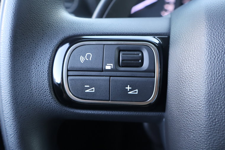 Vehicle Image 28