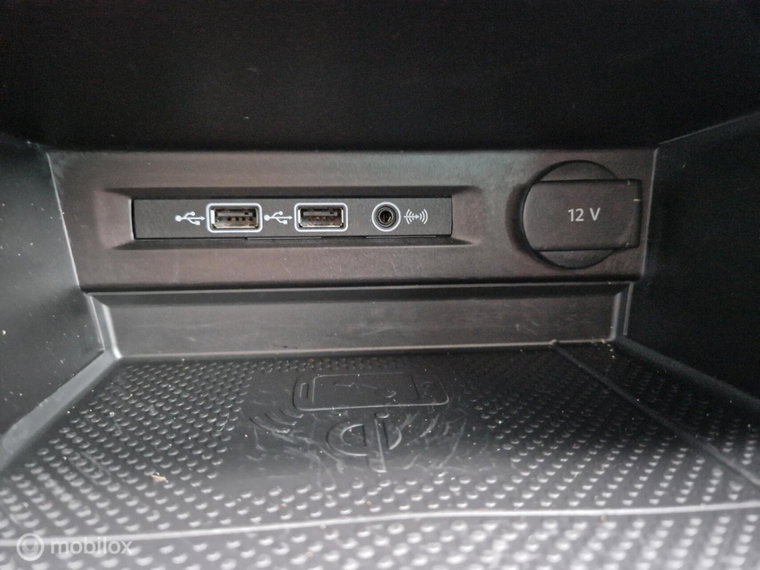 Vehicle Image 38