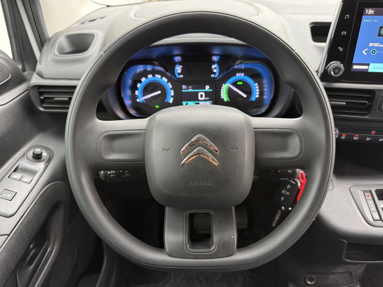Vehicle Image 24