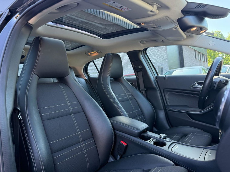 Vehicle Image 35