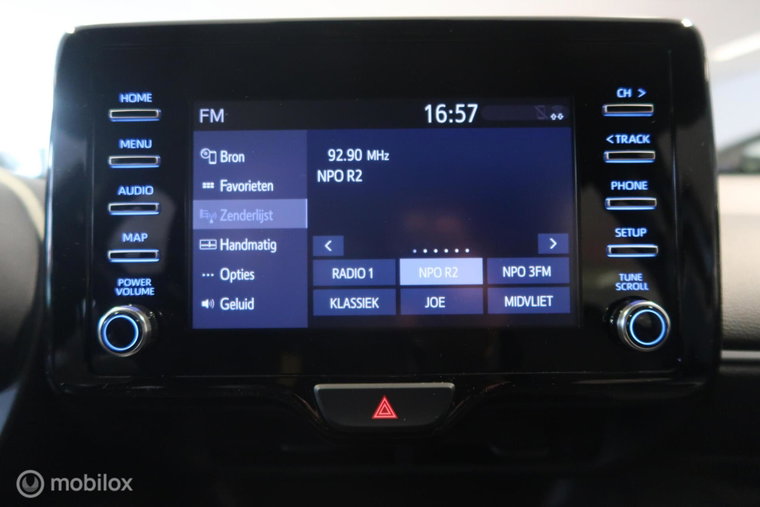 Vehicle Image 25