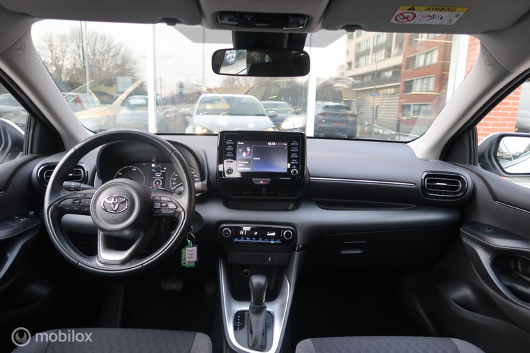 Vehicle Image 9