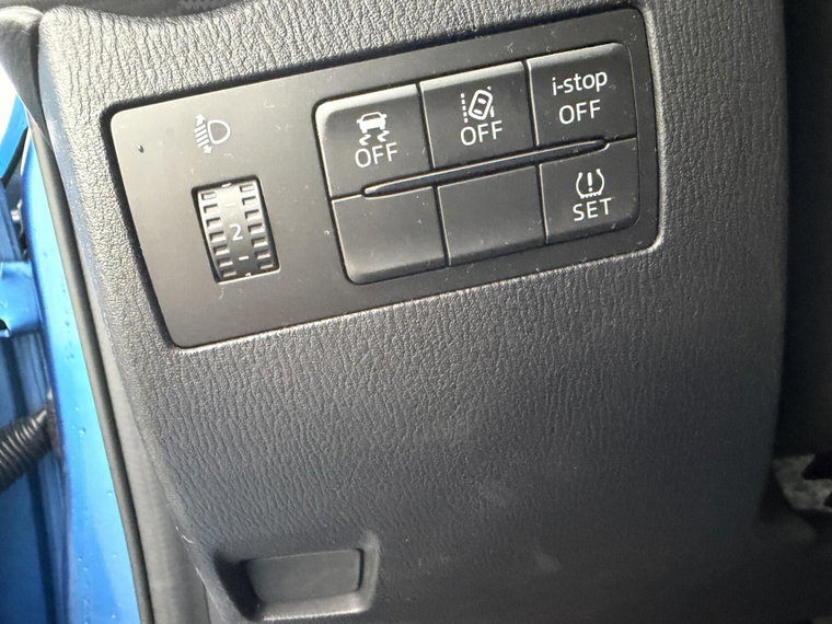 Vehicle Image 24