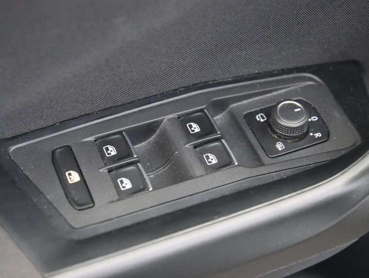 Vehicle Image 47