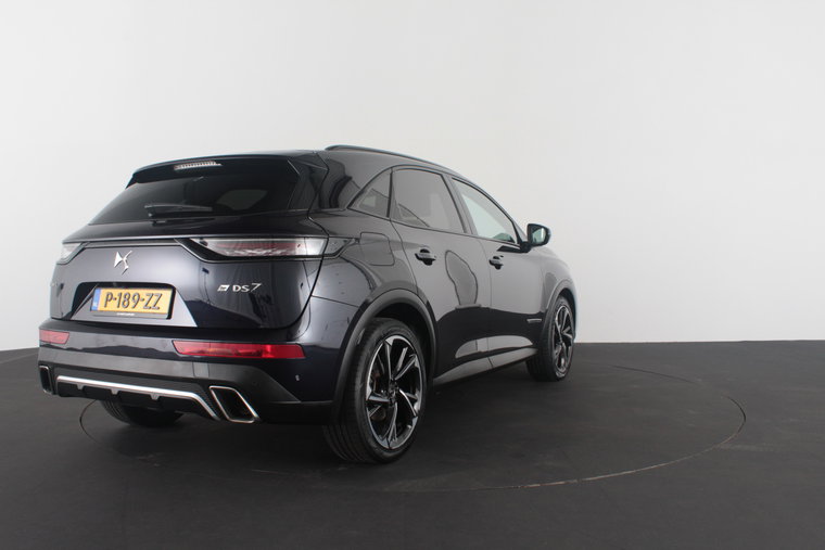 Vehicle Image 21